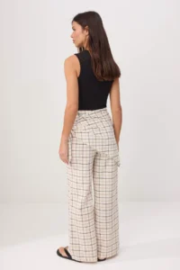 TRENDYOLMİLLA WHITE-Multicolored with scarf Checkered Wide Leg Pants - Image 4