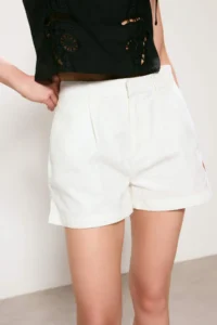 TRENDYOLMİLLA Trendyol Studio WHITE pleated Mini slit DENIM Shorts - Image 3