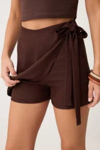 TRENDYOLMİLLA Dark Brown Binding Detailed Shorts & Bermuda - Image 3