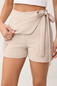 TRENDYOLMİLLA Stone Binding Detailed Shorts & Bermuda - Image 3