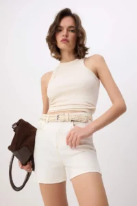 TRENDYOLMİLLA Ecru Shorts & Bermuda