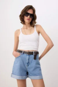 TRENDYOLMİLLA Mavi Belt Detailed High Waist City Size DENIM Shorts - Image 3