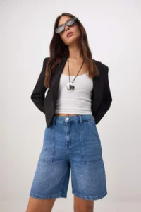 TRENDYOLMİLLA Mavi More Sustainable High Waist Less Flexible City Size DENIM Shorts - Image 2