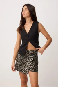 TRENDYOLMİLLA Brown Leopard Patterned Cotton Mini Double breasted Shorts Skirt - Image 2