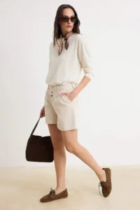 TRENDYOLMİLLA Ecru Button Detailed City Size DENIM Shorts - Image 2
