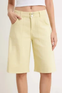 TRENDYOLMİLLA Ecru Pocket Detail Regular Waist DENIM Bermuda - Image 3