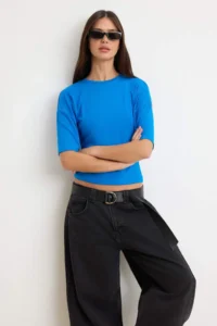 TRENDYOLMİLLA Saks Blue Fitted/Waist Fitting Drop Sleeve Three Quarter Soft Knitting T-Shirt - Image 2