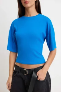 TRENDYOLMİLLA Saks Blue Fitted/Waist Fitting Drop Sleeve Three Quarter Soft Knitting T-Shirt - Image 3