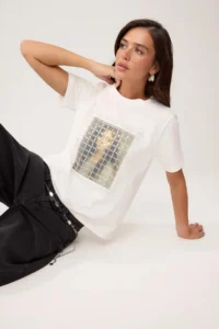TRENDYOLMİLLA Ecru Printed relaxed/Rahat Pattern Drop Sleeve Short Sleeve Tok 100% Cotton Knitting T-Shirt - Image 2