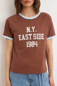 TRENDYOLMİLLA Brown Slogan Regular Crew Neck Raglan Sleeve Short Tok 100% Cotton Knitting T-Shirt - Image 3