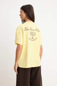 TRENDYOLMİLLA Light Yellow Plain Oversized Crew Neck Drop Sleeve Short LONG 100% Cotton Knitting T-Shirt - Image 4