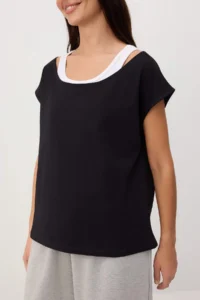 TRENDYOLMİLLA Black Color Bloklu Regular Boat Neck Drop Sleeve Short Tok 100% Cotton Knitting T-Shirt - Image 3
