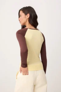 TRENDYOLMİLLA Light Yellow Plain Fitted Crew Neck Raglan Sleeve Cotton Rib Knitting T-Shirt - Image 4