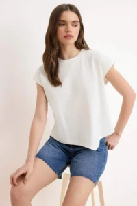 TRENDYOLMİLLA Ecru Plain relaxed Crew Neck Drop Sleeve Short 100% Cotton Knitting T-Shirt - Image 2