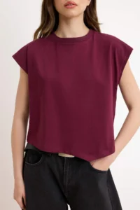 TRENDYOLMİLLA Plum Plain relaxed Crew Neck Drop Sleeve Short 100% Cotton Knitting T-Shirt - Image 3