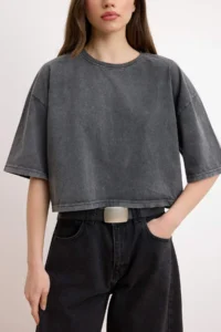TRENDYOLMİLLA Anthracite relaxed/Rahat Pattern Antique/Faded Effect Crop/Short 100% Cotton Knitting T-Shirt - Image 3