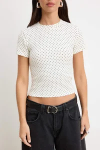 TRENDYOLMİLLA Ecru Polka Dot Fitted Short Sleeve Knitting T-Shirt - Image 3