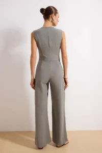 TRENDYOLMİLLA Khaki Modal Wide Leg buttoned Sleeveless Weaving Jumpsuit - Image 4