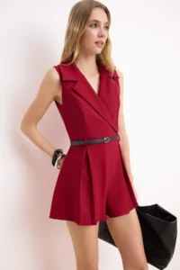 TRENDYOLMİLLA Burgundy Arched Sleeveless Mini Flexible Weaving Jumpsuit - Image 2