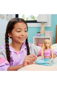 Barbie ® Infinite Motion™ Doll, Blonde, HRH27 wearing removable tank top and tights - Image 7