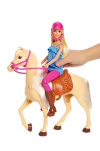 Barbie and Pretty Horse PlaysetBarbie and Pretty Horse Playset with Blonde Doll - Image 4