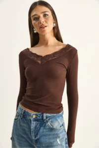 Bianco Lucci Women's V-Neck Lace Detailed Long Sleeve Combed Cotton Blouse 0428 - Image 2