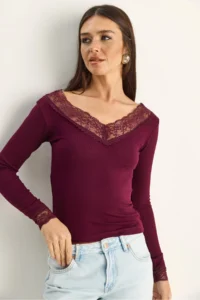 Bianco Lucci Women's V-Neck Lace Detailed Long Sleeve Combed Cotton Blouse 0428 - Image 2