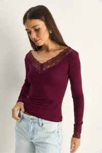 Bianco Lucci Women's V-Neck Lace Detailed Long Sleeve Combed Cotton Blouse 0428 - Image 3