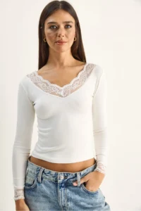 Bianco Lucci Women's V-Neck Lace Detailed Long Sleeve Combed Cotton Blouse 0428 - Image 2