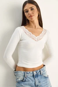 Bianco Lucci Women's V-Neck Lace Detailed Long Sleeve Combed Cotton Blouse 0428 - Image 4