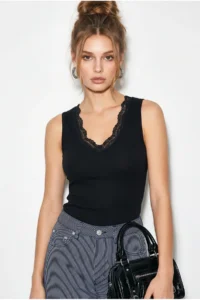 Bianco Lucci Women's Lace Detailed V-Neck Fit Athlete Blouse 1054