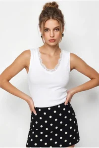 Bianco Lucci Women's Lace Detailed V-Neck Fit Athlete Blouse 1054 - Image 5
