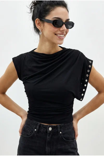 60286276-BLACK_1