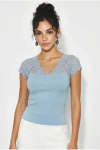 Bianco Lucci Women's Lace V-neck Bodycon Blouse 36012 - Image 4