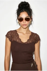 Bianco Lucci Women's Lace V-neck Bodycon Blouse 36012 - Image 3