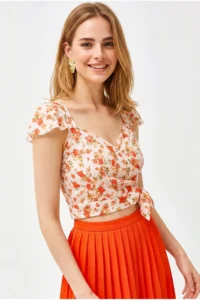 Olalook Women's Beige Coral Side Zipper Crop Crepe Blouse - Image 3