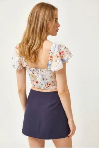 Olalook Women's Blue Floral Side Zipper Crop Crepe Blouse - Image 5