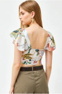 Olalook Women's Jungle Multicolor Side Zipper Crop Crepe Blouse - Image 5