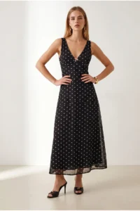 Olalook Women's Black Front Back V Lined Maxi Tulle Dress - Image 4