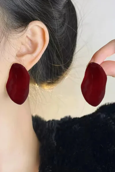 GLRN00737-RED_1