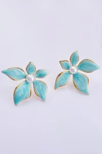Glaren Mavi Enameled 5 Petals Design Flower Women Earrings - Image 2