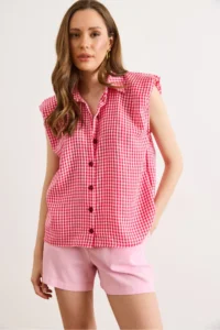 Olalook Women's Fuchsia Shoulder Detailed Gingham Sleeveless Shirt - Image 4