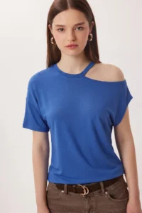 Lovelyİstanbul Cut Out Detailed Viscose Blouse  DARK BLUE - Image 2