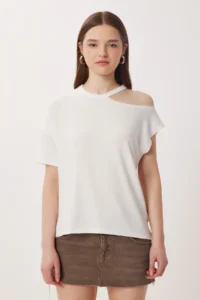 Lovelyİstanbul Cut Out Detailed Viscose Blouse  Ecru - Image 3