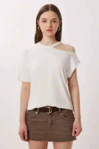 Lovelyİstanbul Cut Out Detailed Viscose Blouse  Ecru - Image 4