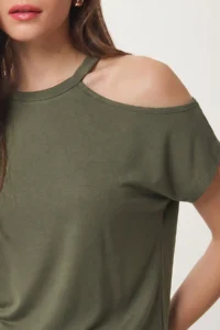 Lovelyİstanbul Cut Out Detailed Viscose Blouse 1804  Khaki - Image 2