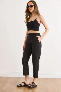 Olalook Women's Black Elastic Waist Pocket Woven Trousers - Image 3