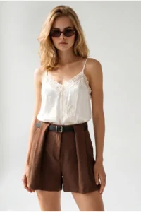 Olalook Women's Brown Belted Pocket Bridge Detailed Atlas Shorts - Image 3