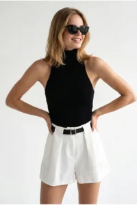 Olalook Women's Ecru Belted Pocket Bridge Detailed Atlas Shorts - Image 3