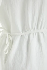 Trendyol Curve Ecru Weaving V-neck tied up Blouse - Image 7